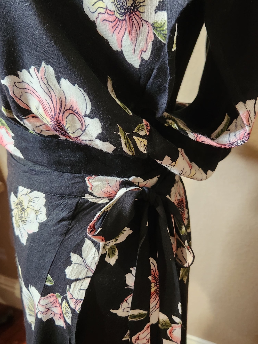 Band of Gypsies Hibiscus Black Floral 2 Piece Faux Wrap Skirt (L) w/crop Top (M) - Picture 8 of 11